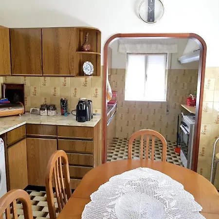 House With 3 Bedrooms In Lajeosa With Wonderful Mountain View Enclosed Garden And Wifi 45 Km From The Slopes
